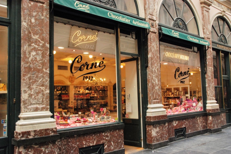 patisserie-CARNOULES-min_chocolate_chocolaterie_shop_luxury_chic_gallery_brussels_belgium-558146