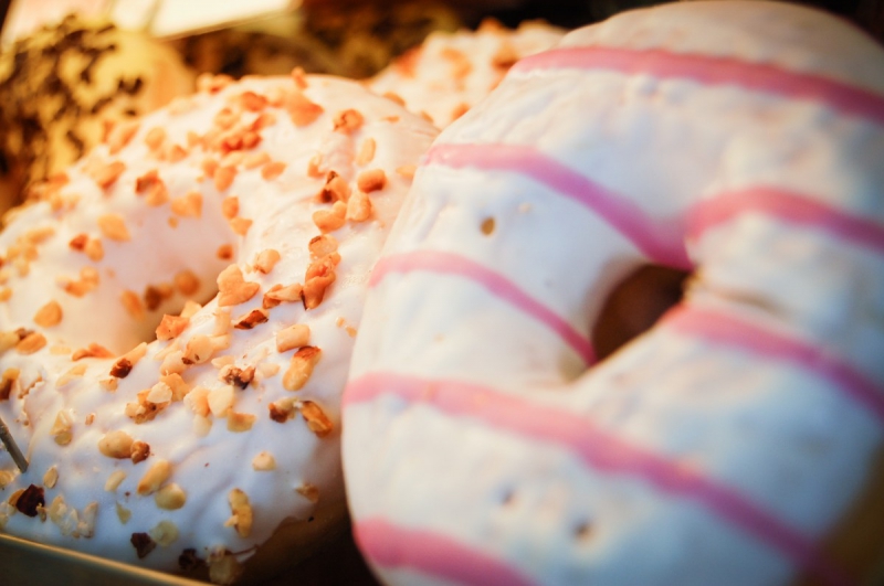 patisserie-CARNOULES-min_donuts_sweets_pastries_pastry_shop_cake_cakes_bakery_eating-987656